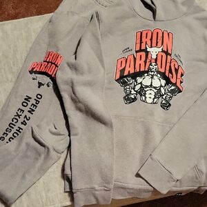 Under Armour Heather Gray Sweatshirt